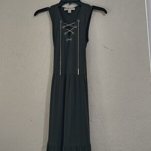 Elegant Green Sleeveless Dress